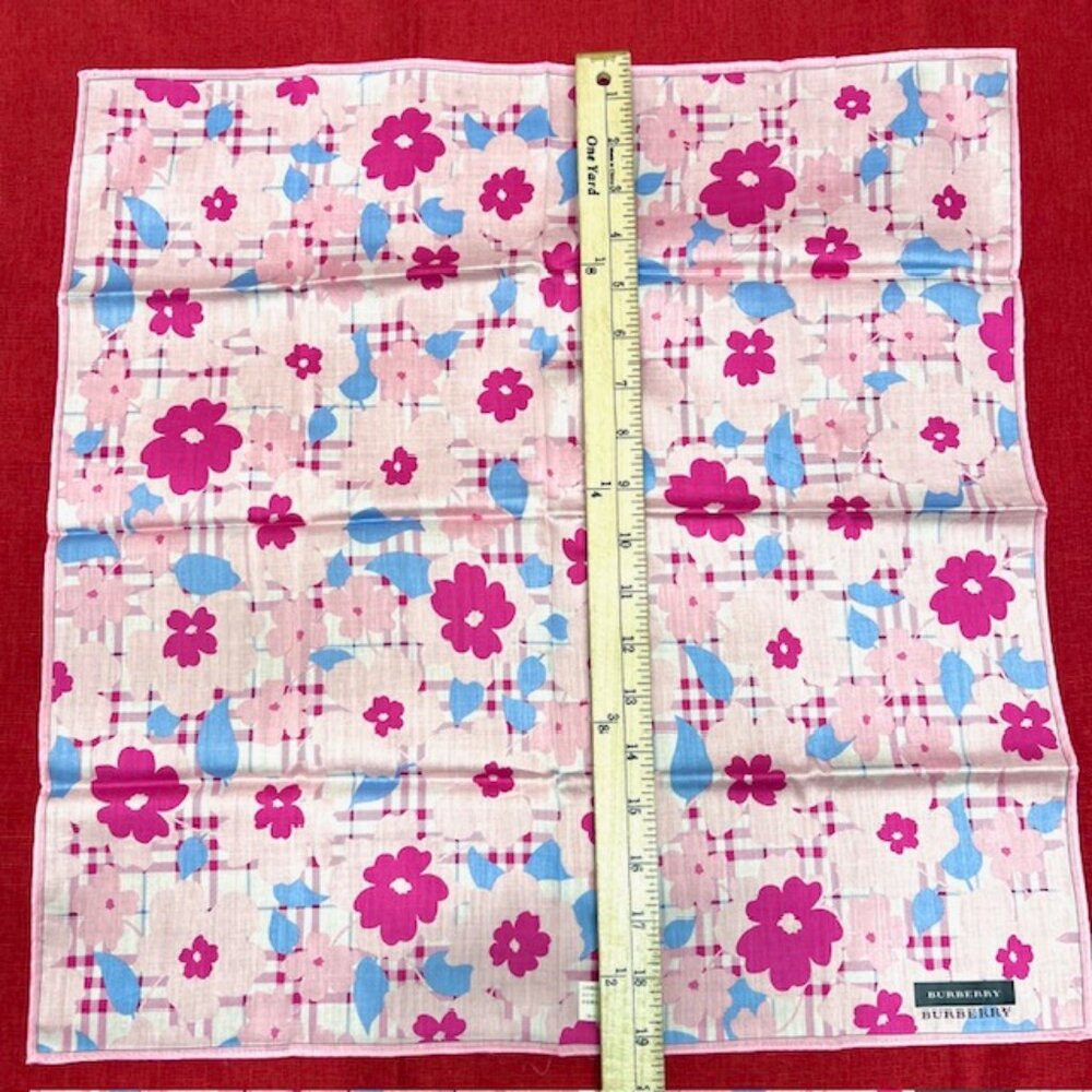 New Burberry Miniscarf/handkerchief 19. 5"cotton/silkpink blue floral check (32) - Picture 5 of 12